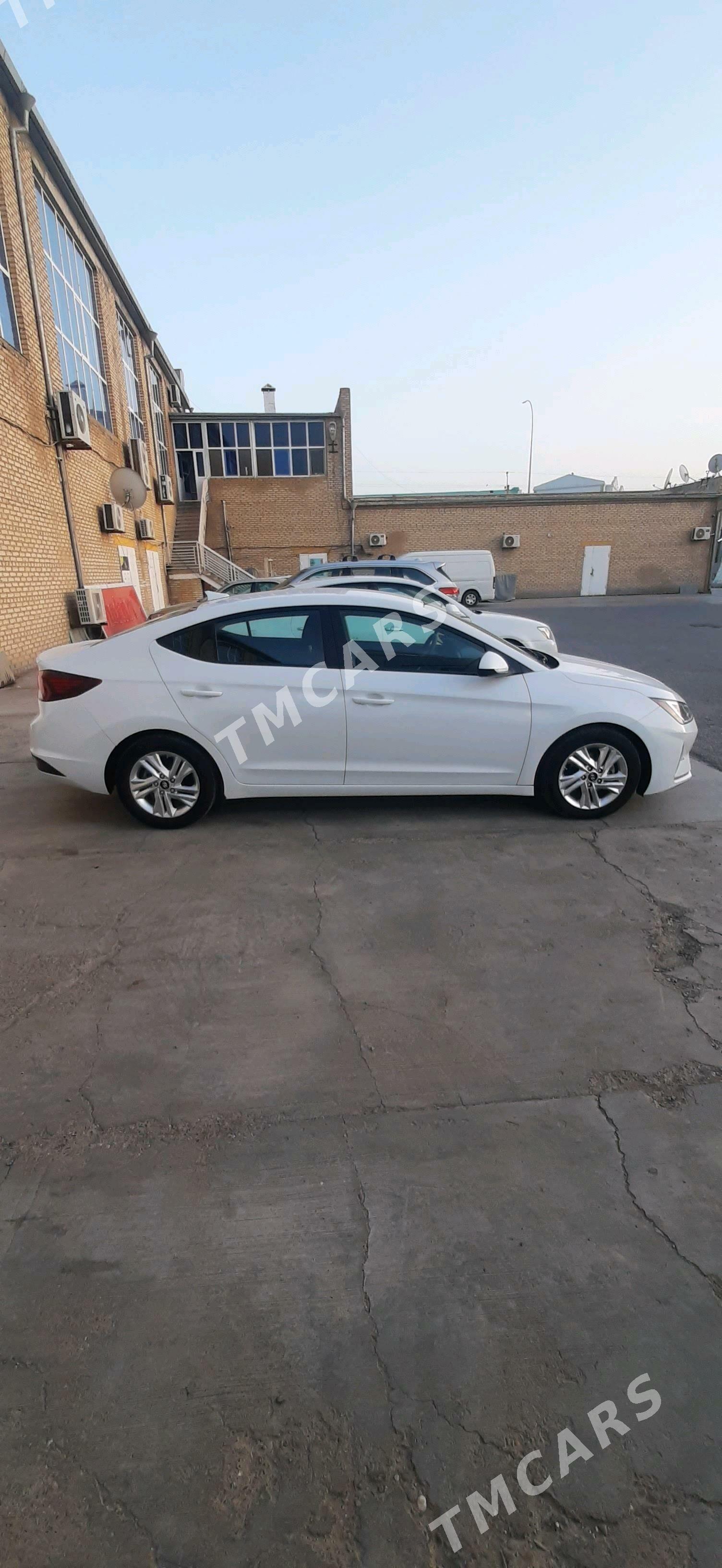 Hyundai Elantra 2019 - 240 000 TMT - Aşgabat - img 4