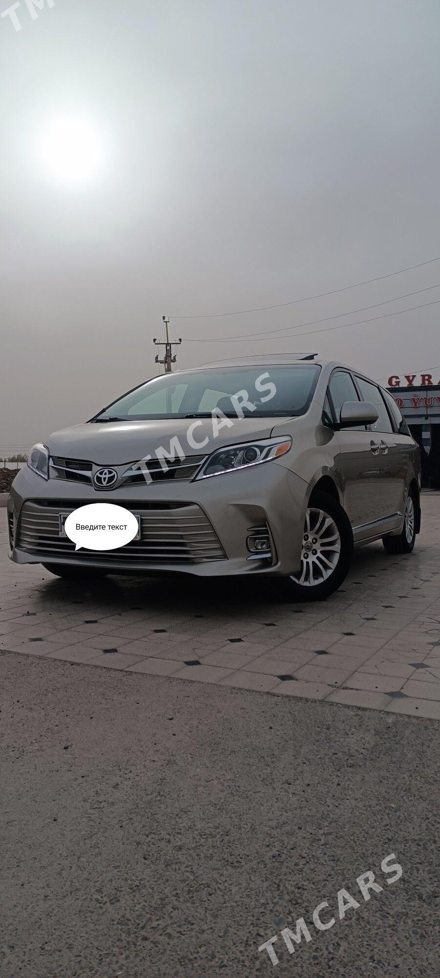 Toyota Sienna 2017 - 420 000 TMT - Мургап - img 4