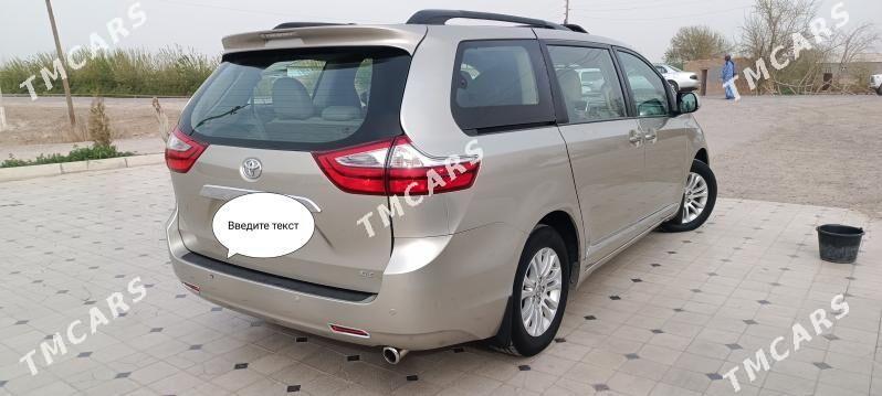 Toyota Sienna 2017 - 420 000 TMT - Мургап - img 3