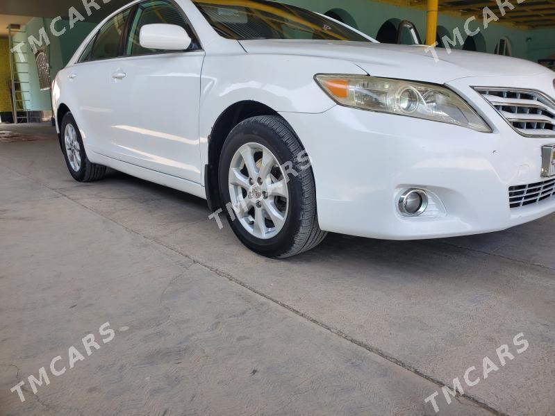 Toyota Camry 2010 - 129 000 TMT - Moskowskiý köç. (10 ýyl abadançylyk şaýoly) - img 3