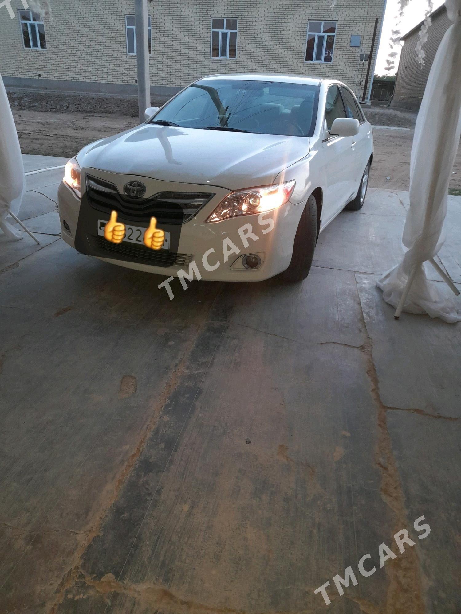 Toyota Camry 2010 - 105 000 TMT - Сакарчага - img 2