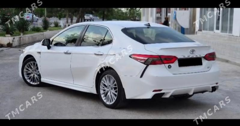 Toyota Camry 2018 - 285 000 TMT - Бузмеин - img 3