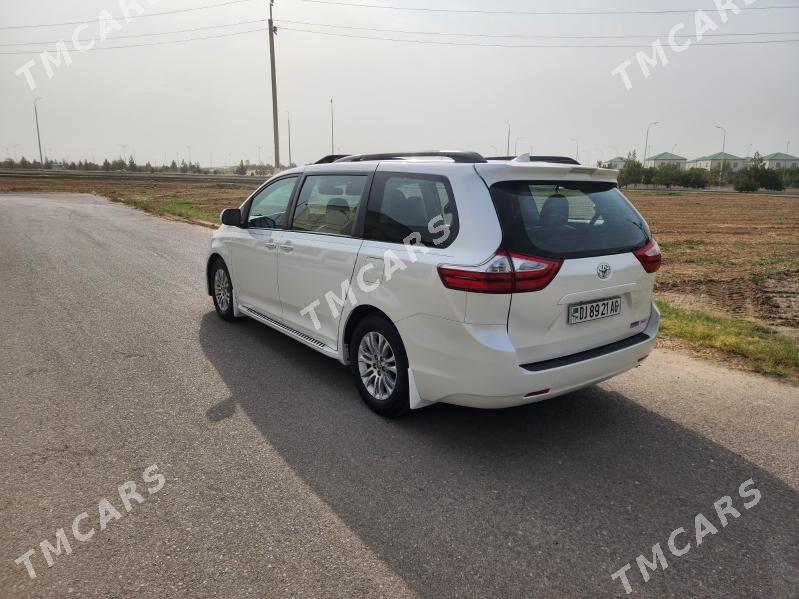 Toyota Sienna 2018 - 469 000 TMT - Aşgabat - img 3