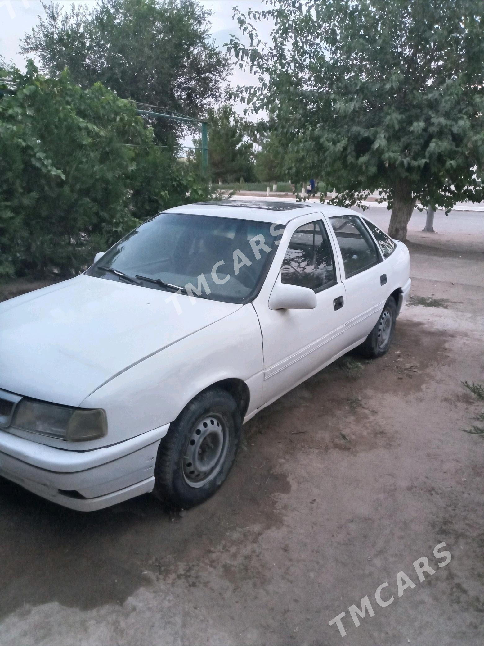 Opel Vectra 1995 - 13 000 TMT - Сейди - img 3