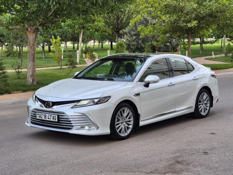 Toyota Camry 2023 - 695 000 TMT - Ашхабад - img 2