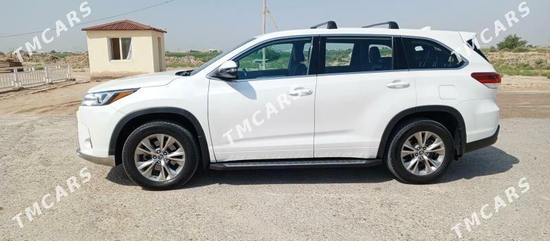 Toyota Highlander 2019 - 369 000 TMT - Мары - img 2