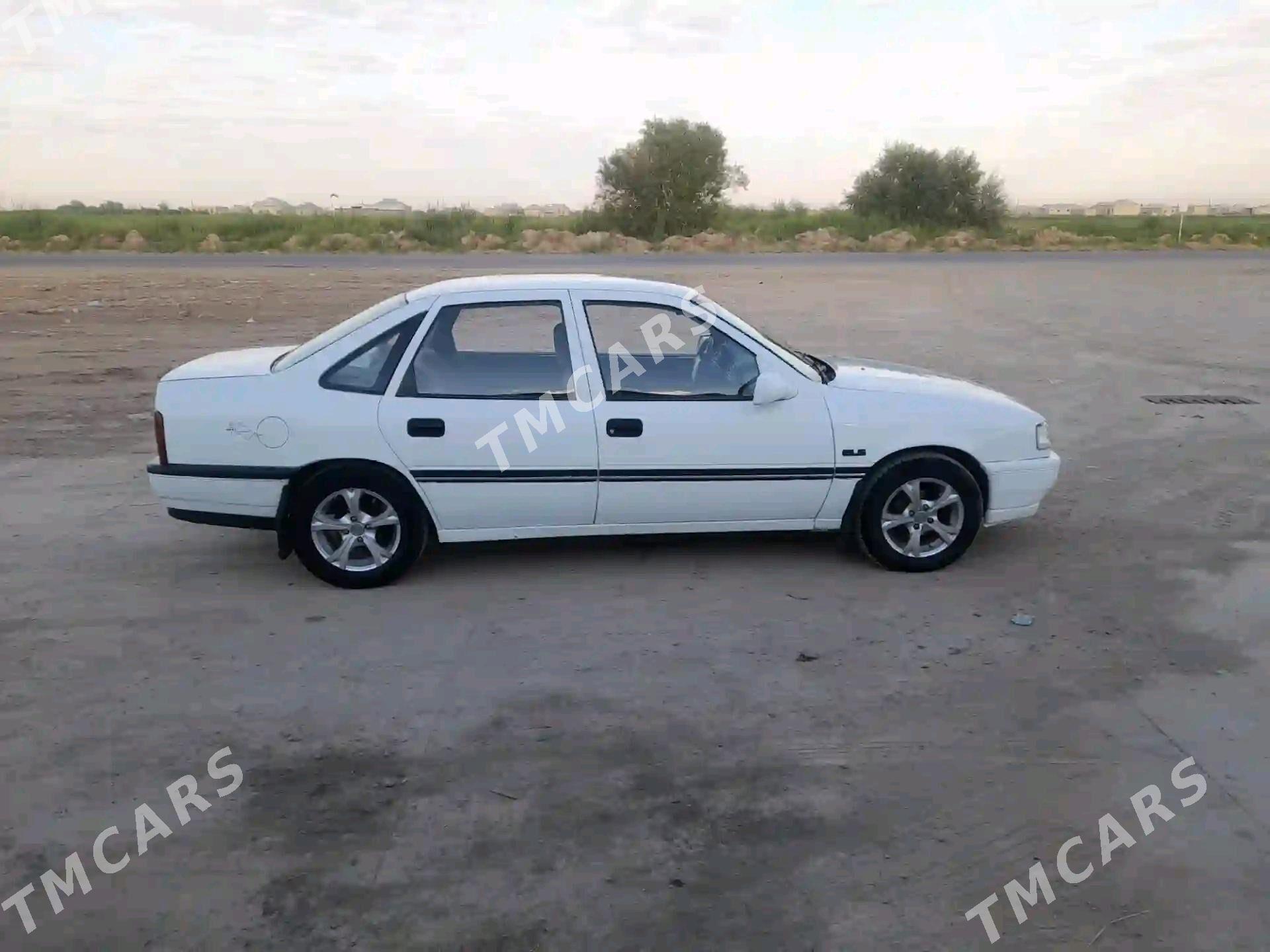 Opel Vectra 1990 - 24 000 TMT - Мары - img 4