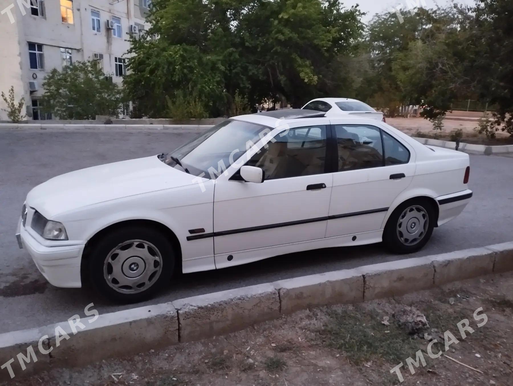 BMW 320 1994 - 35 000 TMT - 9 mkr - img 4