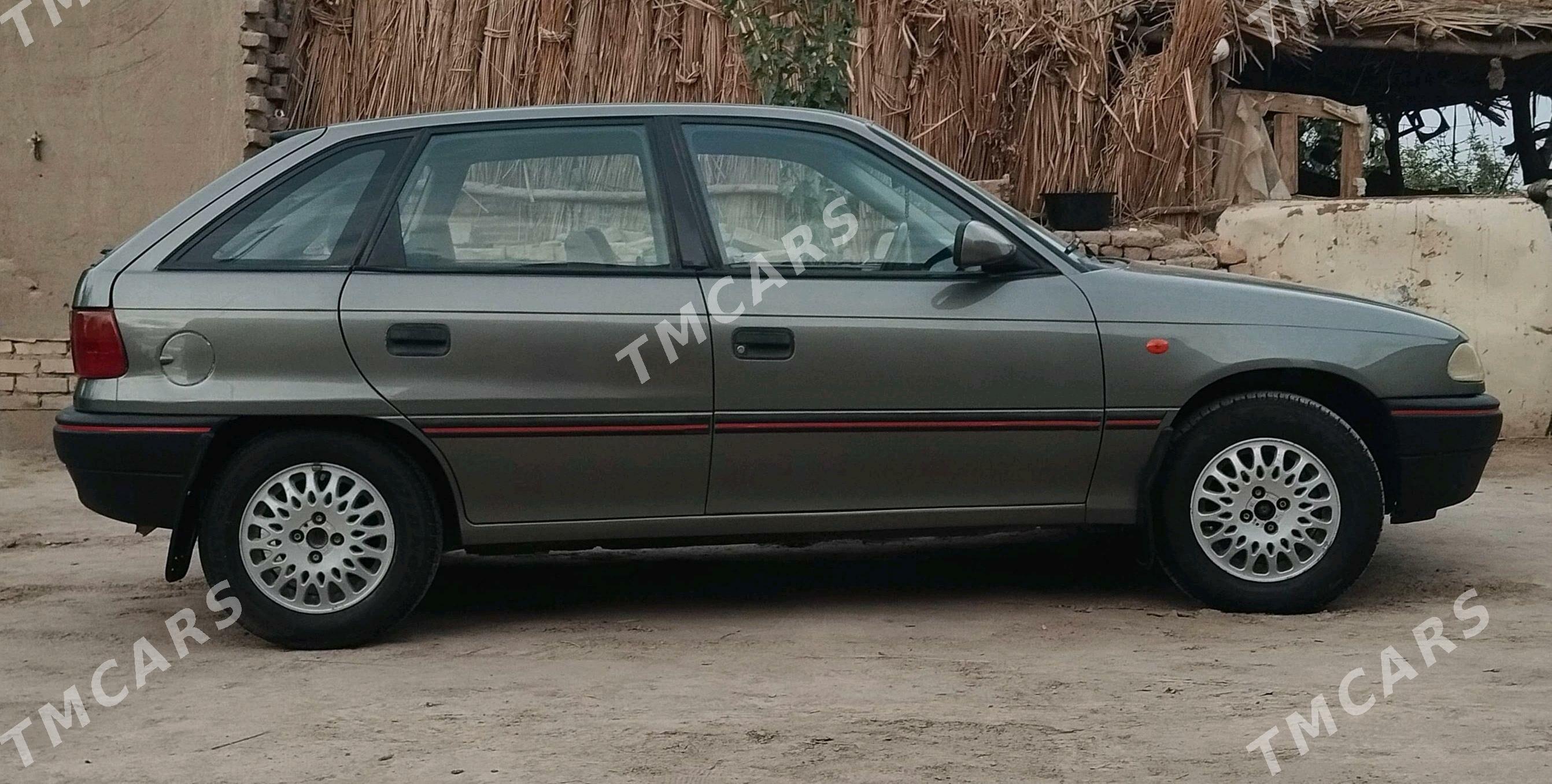 Opel Astra 1993 - 45 000 TMT - Дашогуз - img 3