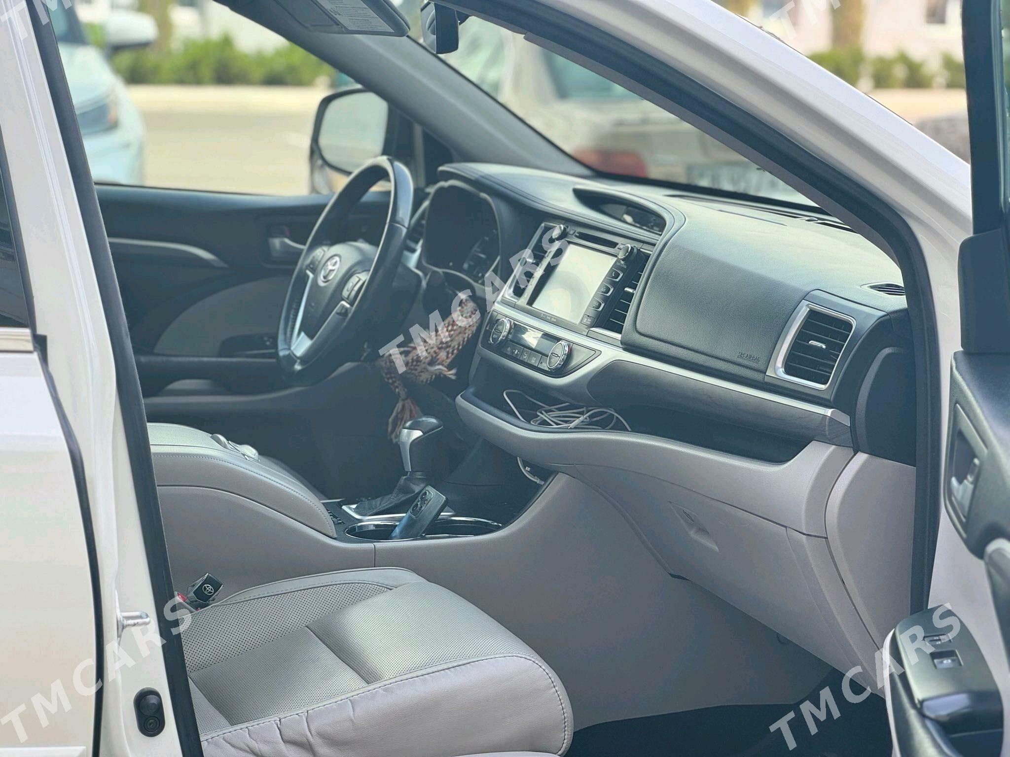 Toyota Highlander 2019 - 495 000 TMT - Мары - img 9