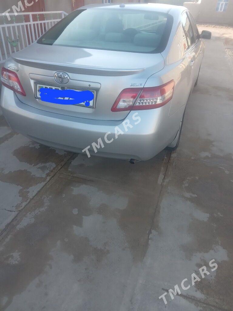 Toyota Camry 2011 - 160 000 TMT - Теджен - img 2