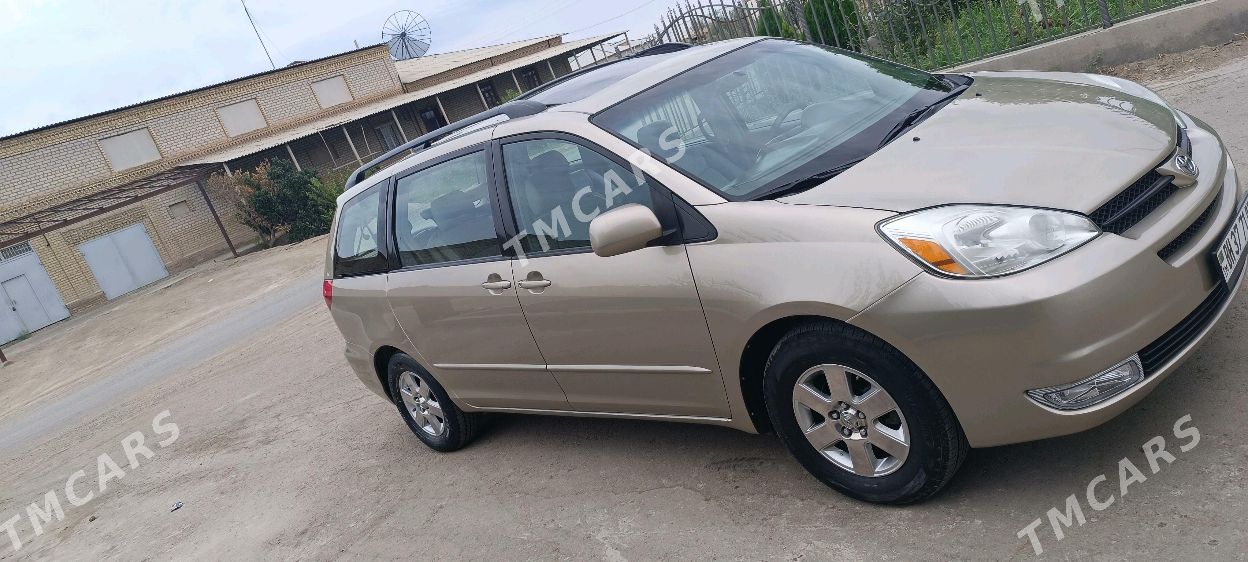 Toyota Sienna 2004 - 210 000 TMT - Daşoguz - img 2