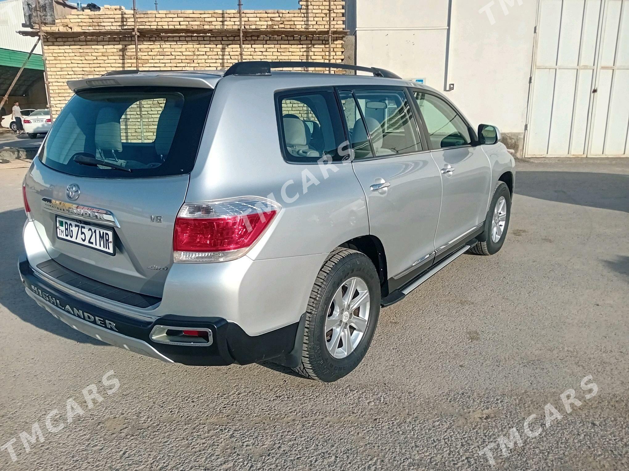 Toyota Highlander 2012 - 270 000 TMT - Мары - img 2