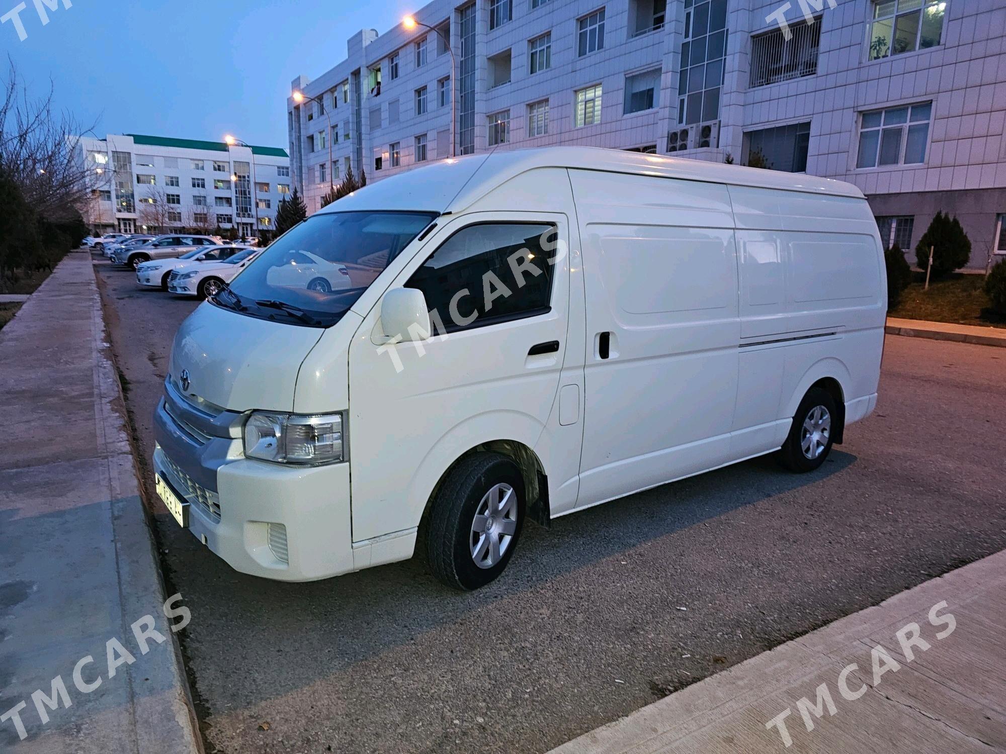 Toyota Hiace 2017 - 355 000 TMT - Гуртли - img 2