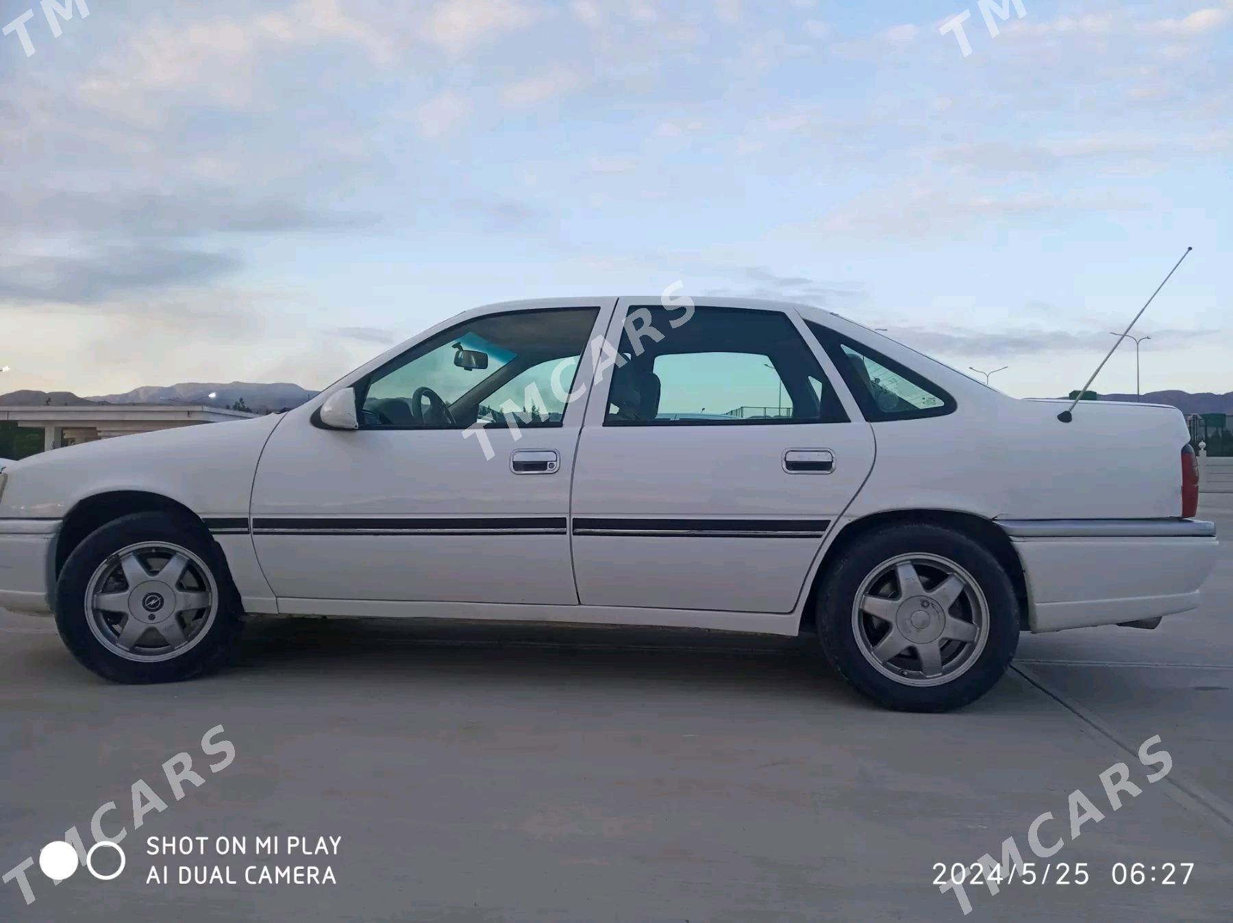 Opel Vectra 1995 - 42 000 TMT - Бахарден - img 2