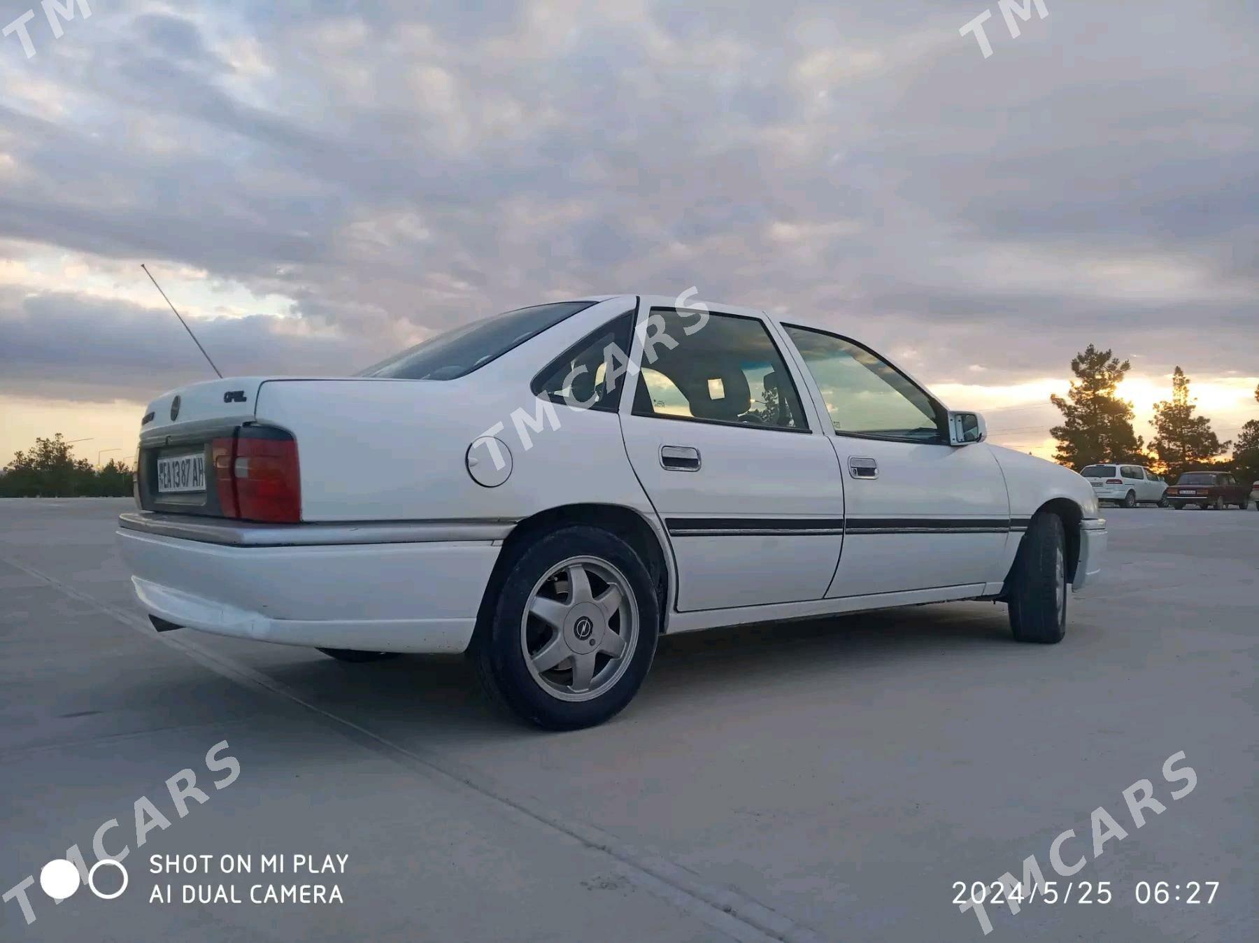 Opel Vectra 1995 - 42 000 TMT - Бахарден - img 3