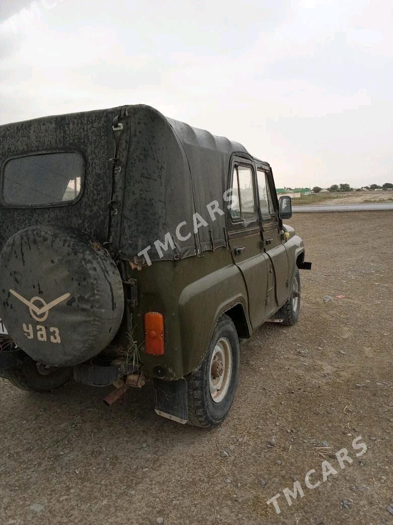 UAZ 469 2000 - 40 000 TMT - Бахарден - img 3