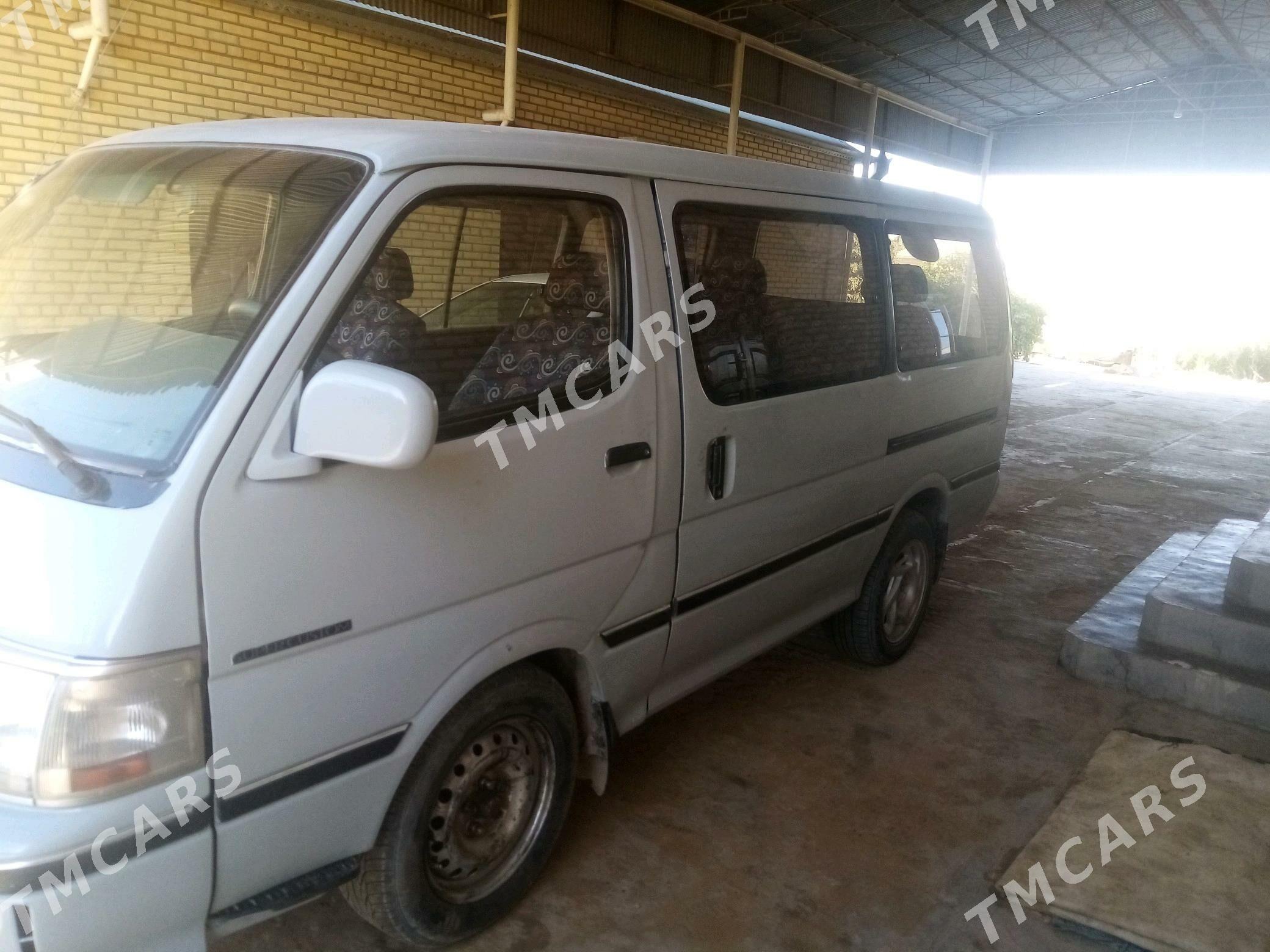 Toyota Hiace 1990 - 60 000 TMT - Мары - img 3