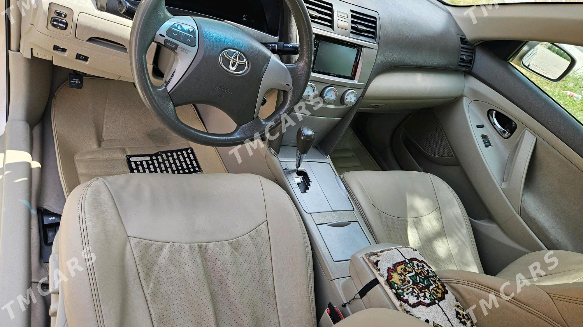 Toyota Camry 2010 - 163 000 TMT - Балканабат - img 5