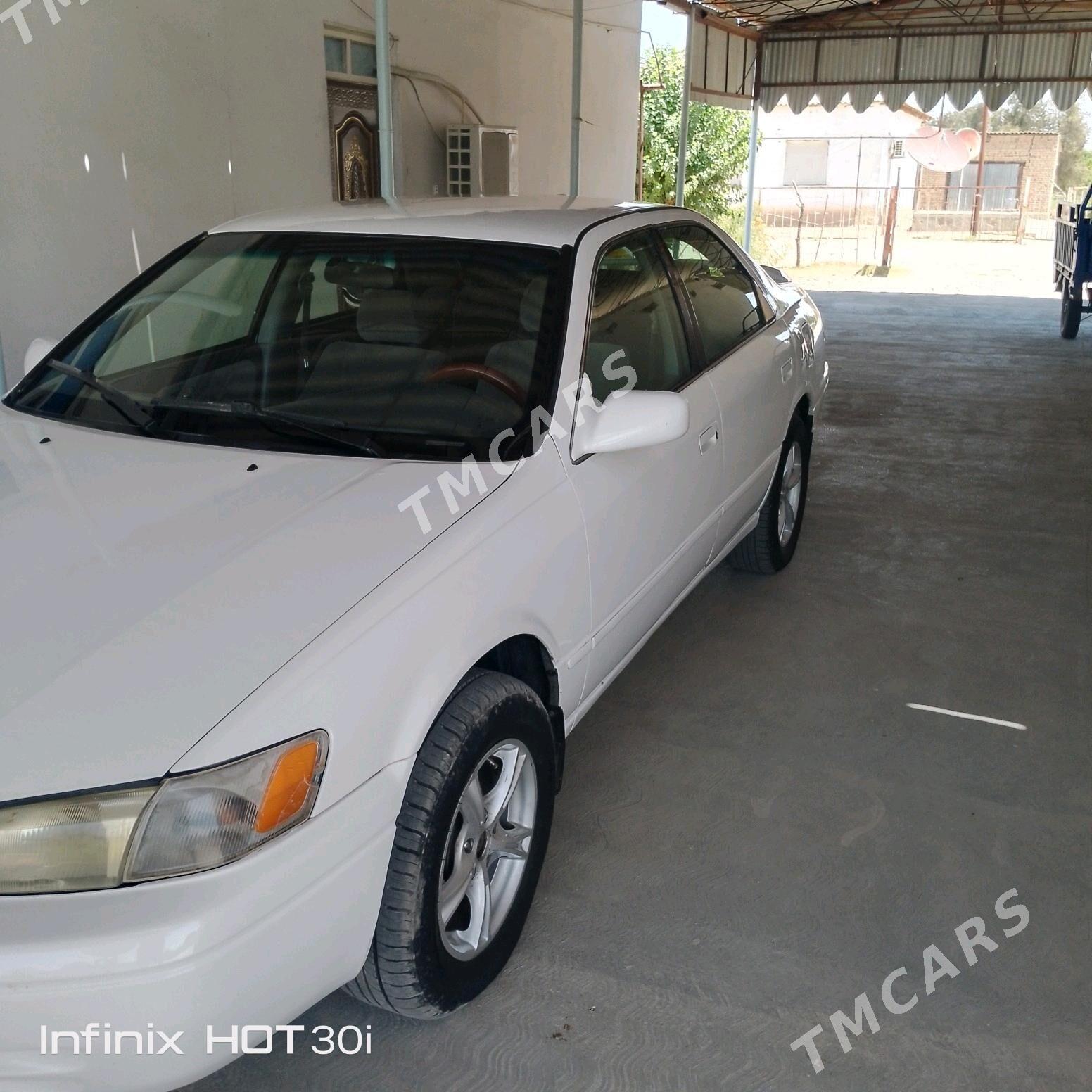 Toyota Camry 1998 - 78 000 TMT - Тагтабазар - img 3