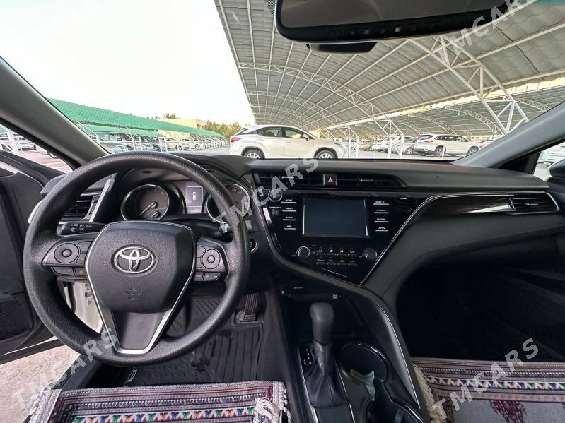 Toyota Camry 2019 - 250 000 TMT - Baýramaly - img 9