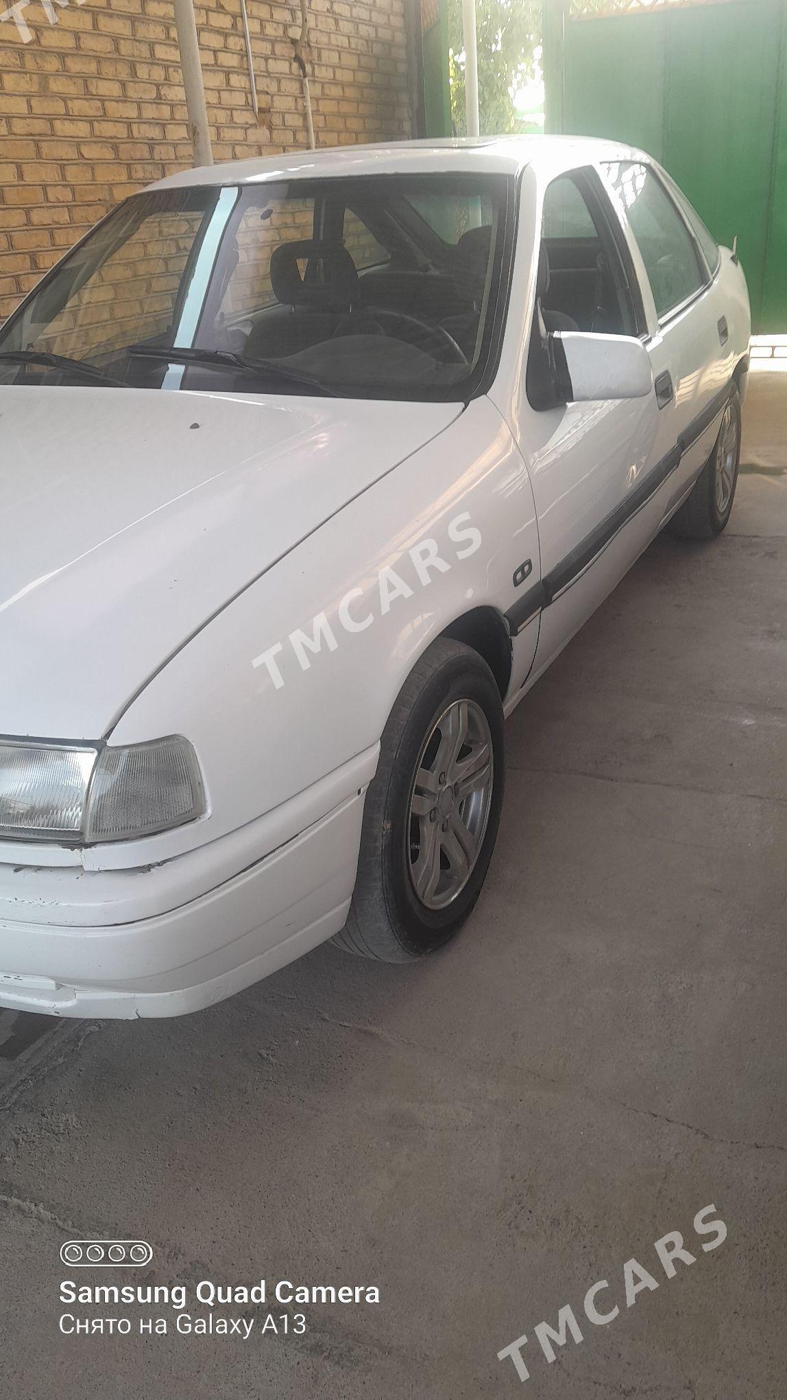 Opel Vectra 1992 - 23 000 TMT - Kaka - img 2