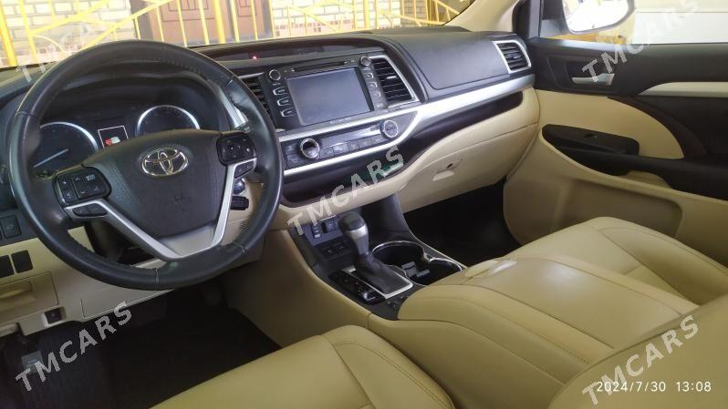 Toyota Highlander 2019 - 500 000 TMT - Мары - img 5