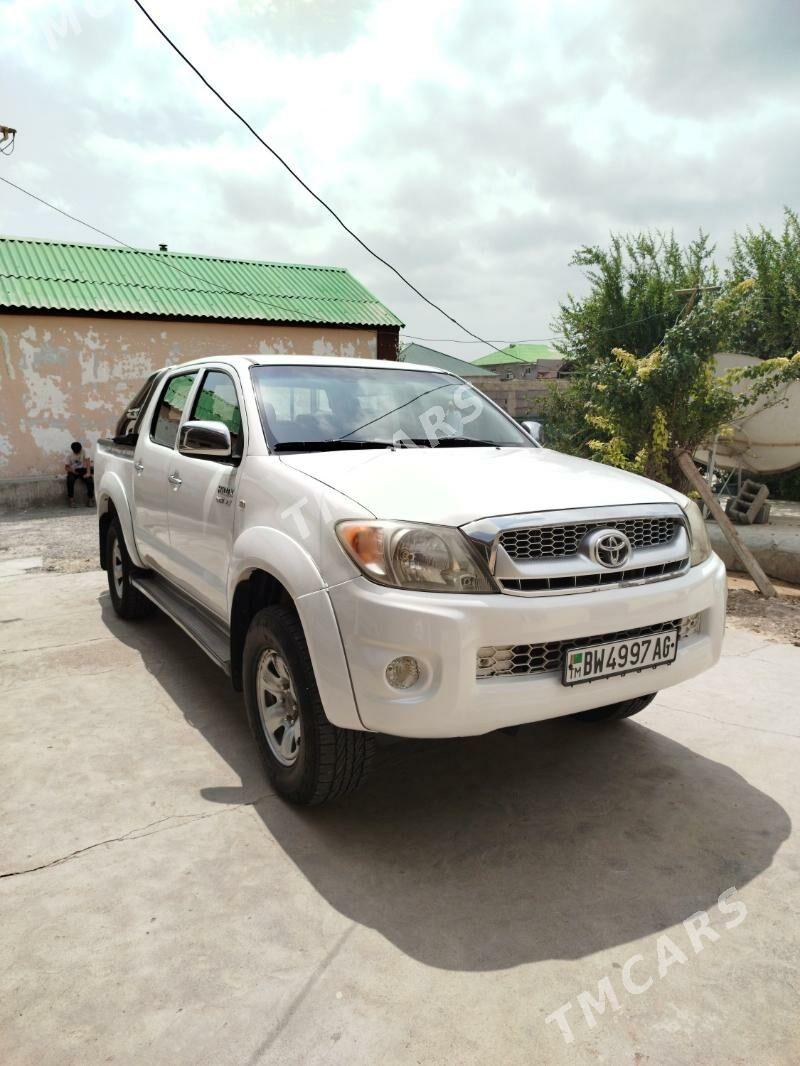Toyota Hilux 2011 - 260 000 TMT - Ашхабад - img 3