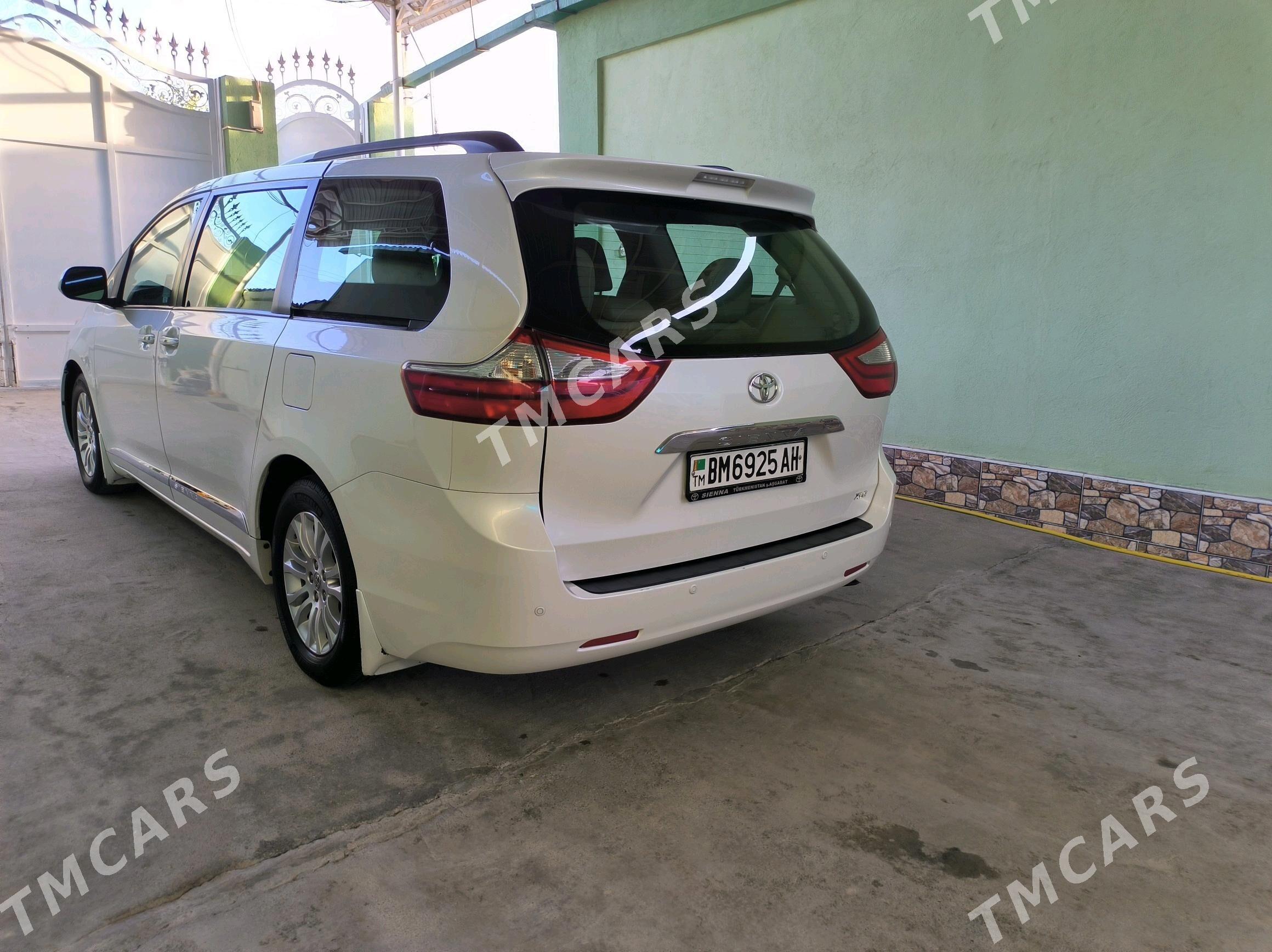 Toyota Sienna 2016 - 450 000 TMT - Анев - img 8