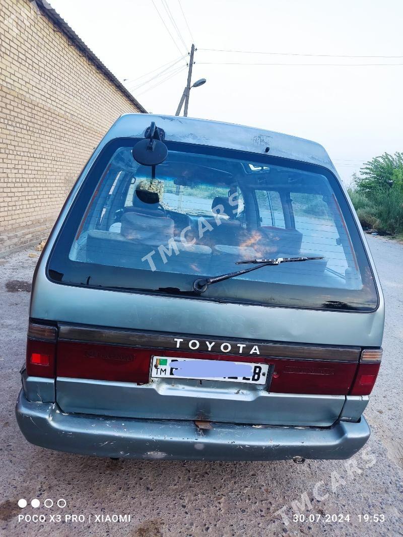 Toyota Town Ace 1992 - 16 000 TMT - Саят - img 2