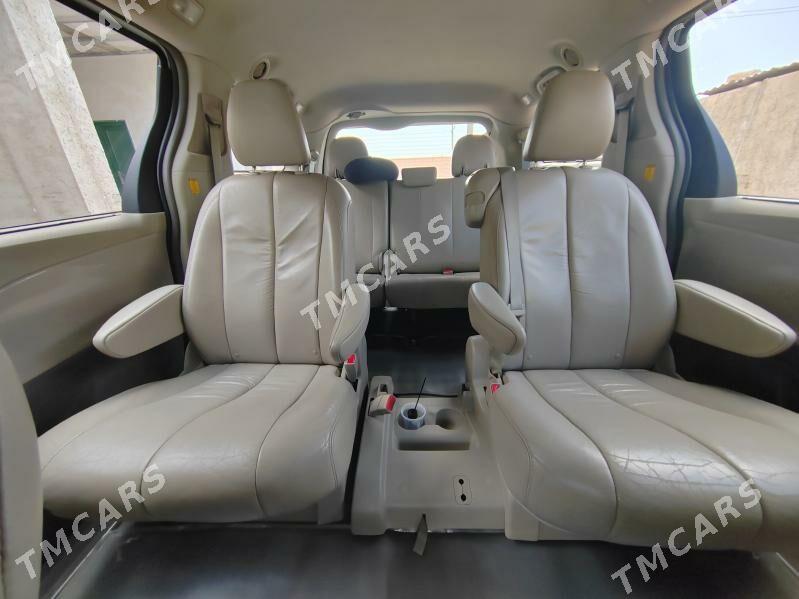 Toyota Sienna 2011 - 280 000 TMT - Gumdag - img 3