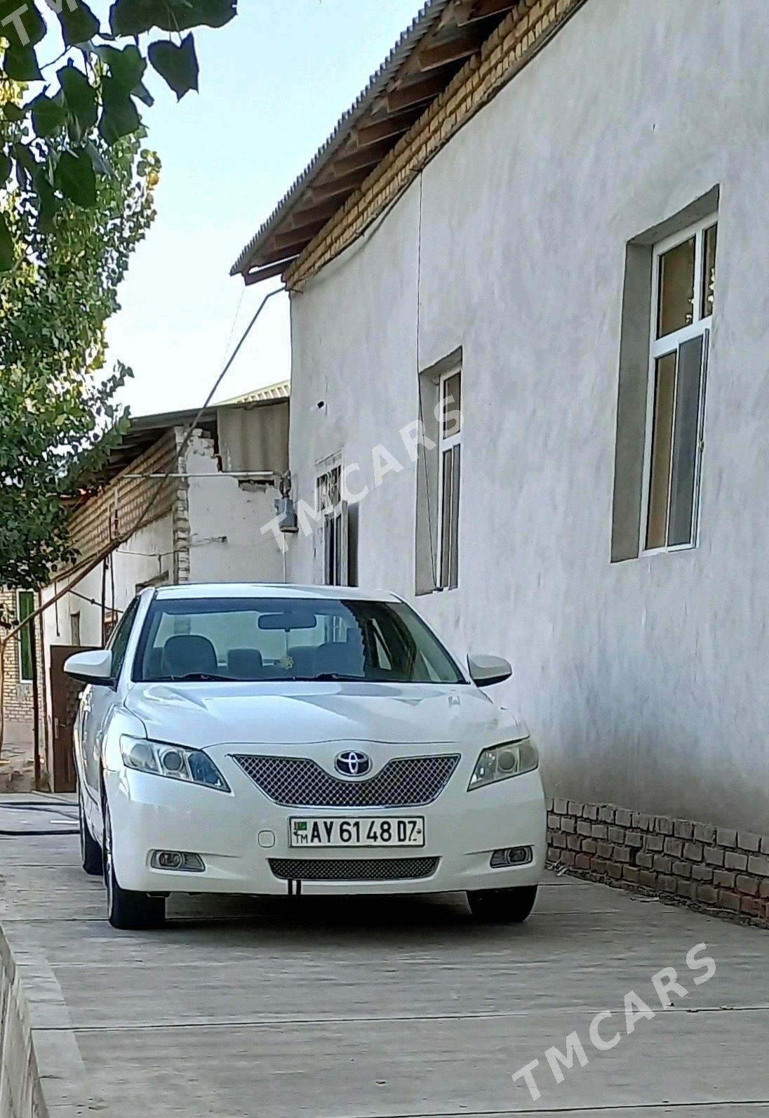 Toyota Camry 2006 - 110 000 TMT - Дашогуз - img 3