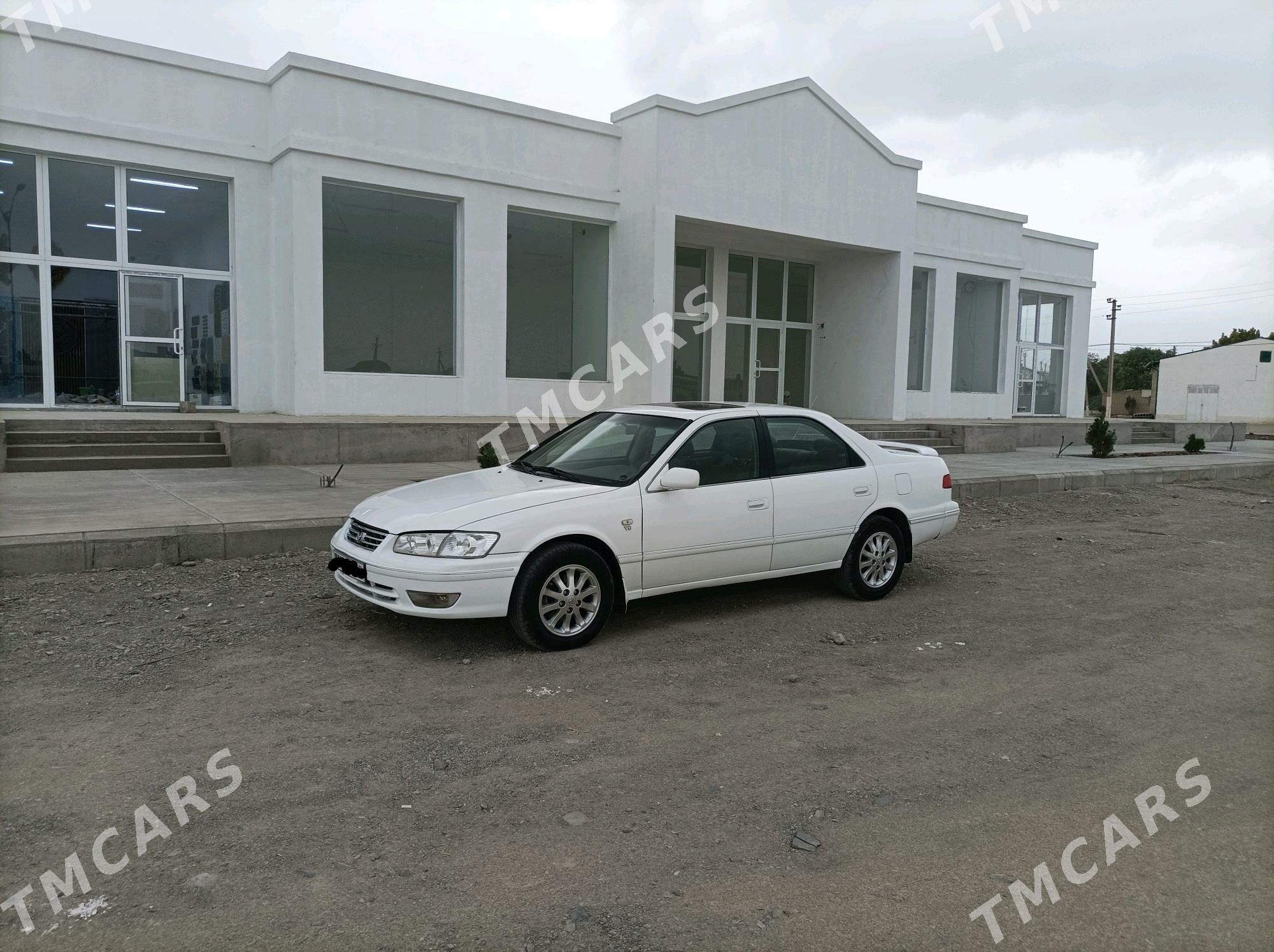 Toyota Camry 1998 - 100 000 TMT - Бахарден - img 3