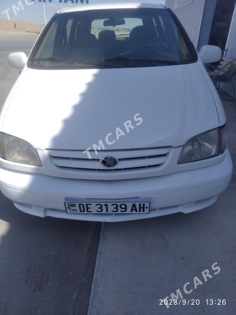 Toyota Sienna 2000 - 105 000 TMT - Ашхабад - img 3