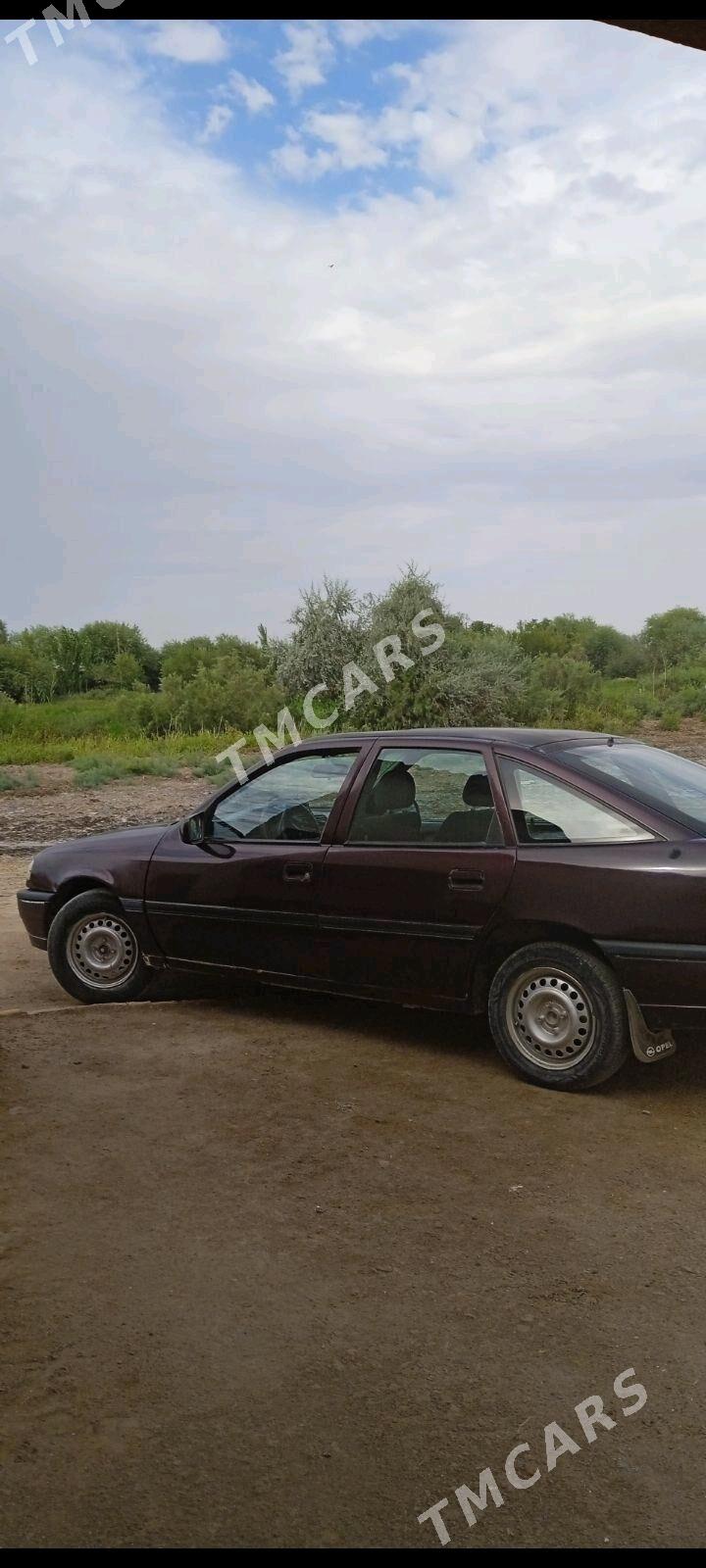 Opel Vectra 1992 - 26 000 TMT - Болдумсаз - img 5