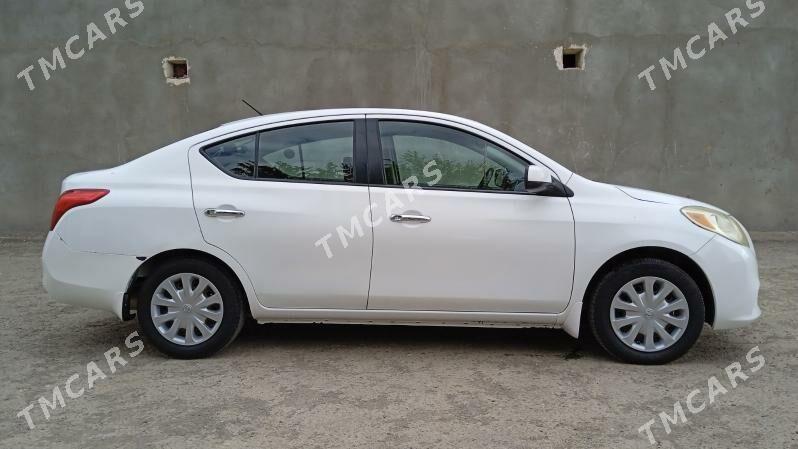 Nissan Versa 2012 - 88 000 TMT - Дашогуз - img 2