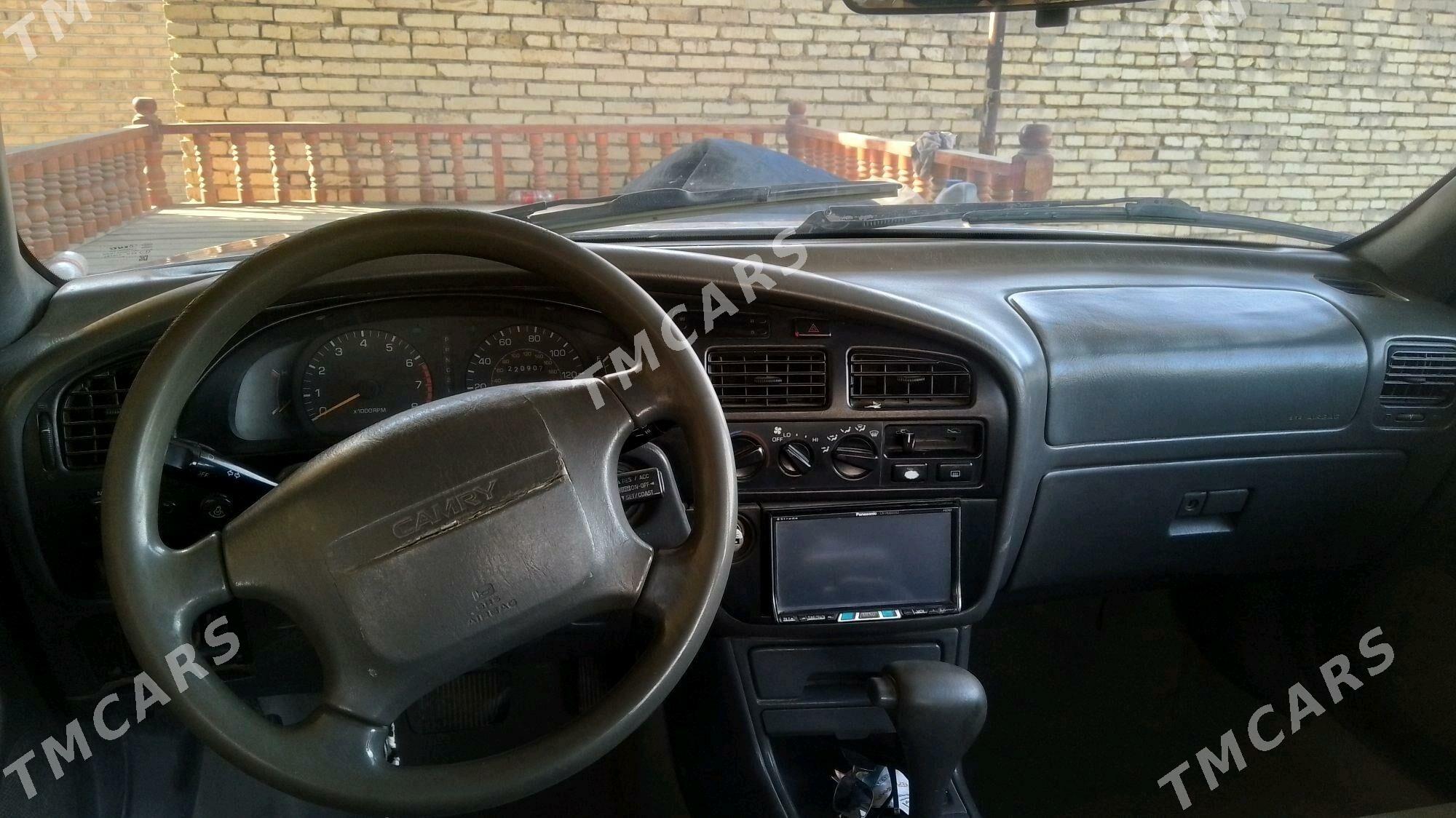 Toyota Camry 1995 - 60 000 TMT - Мургап - img 5