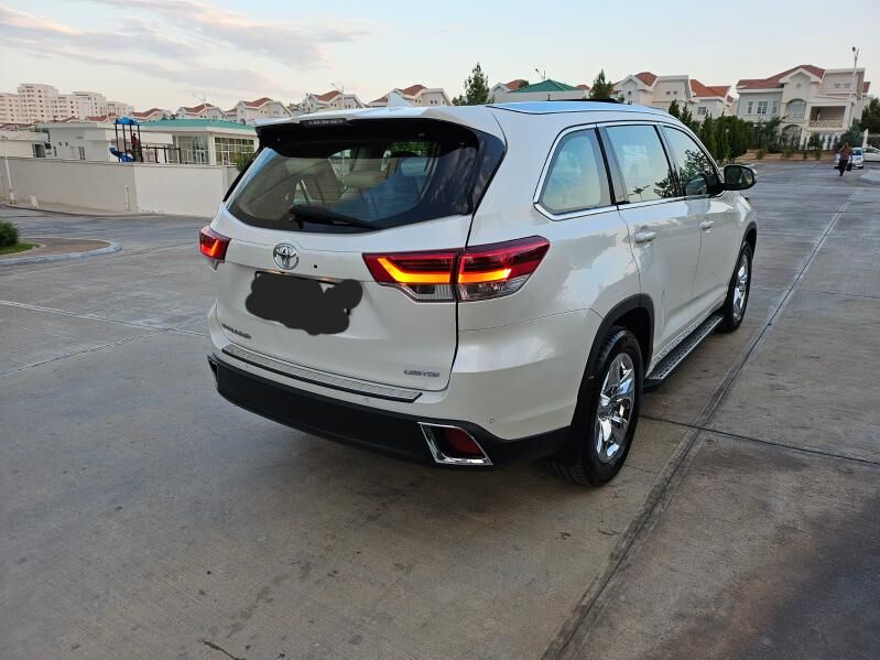 Toyota Highlander 2019 - 550 000 TMT - Atatürk köç. - img 3