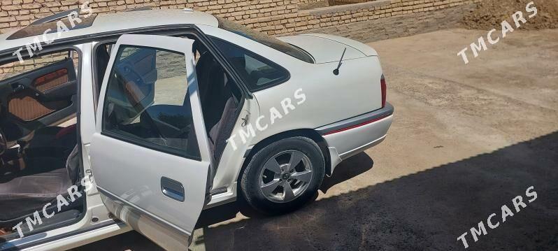 Opel Vectra 1991 - 35 000 TMT - Baýramaly - img 10