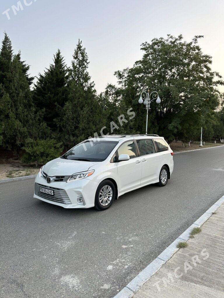 Toyota Sienna 2018 - 345 000 TMT - Ашхабад - img 3