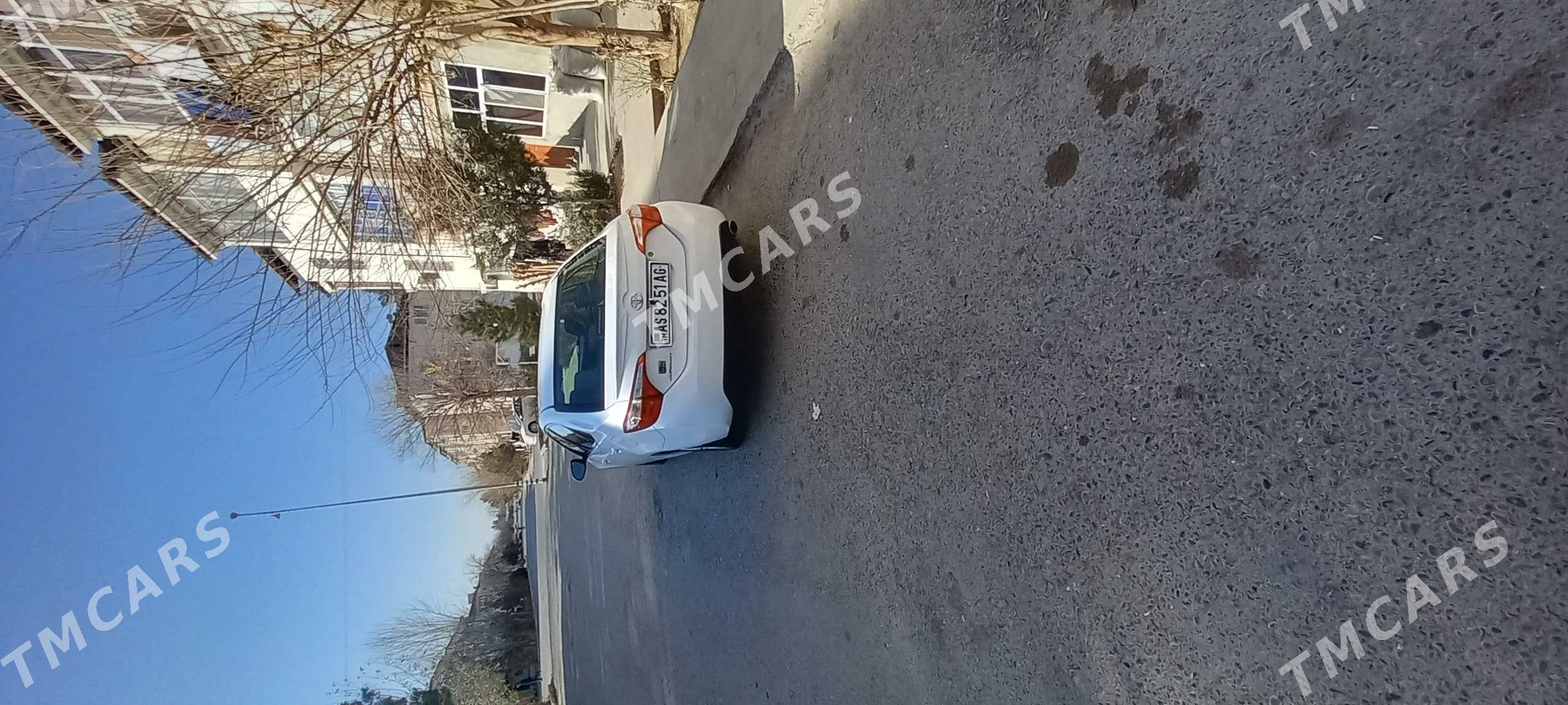 Toyota Corolla 2015 - 175 000 TMT - Aşgabat - img 2