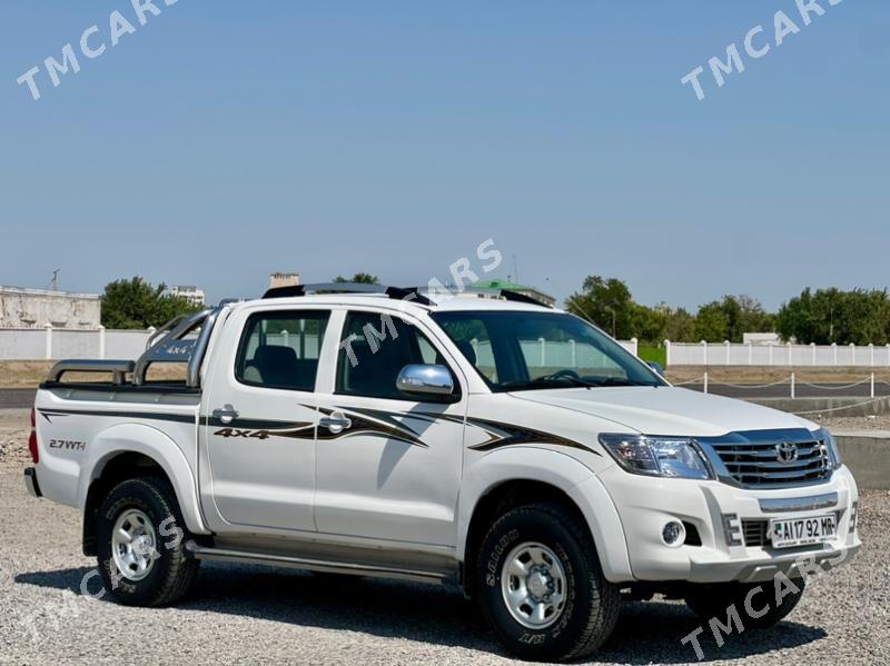Toyota Hilux 2012 - 270 000 TMT - Мары - img 4