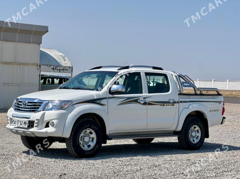 Toyota Hilux 2012 - 270 000 TMT - Мары - img 7