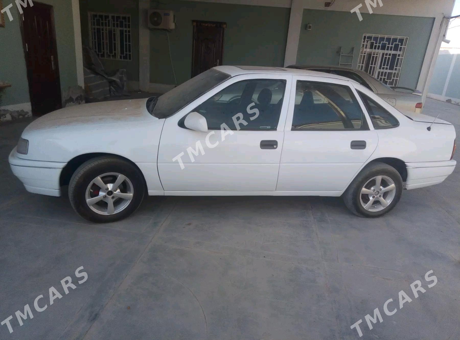 Opel Vectra 1990 - 38 850 TMT - Ак-Бугдайский этрап - img 3