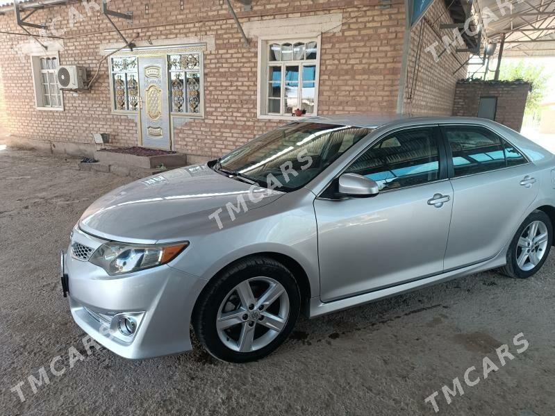 Toyota Camry 2013 - 230 000 TMT - Теджен - img 4