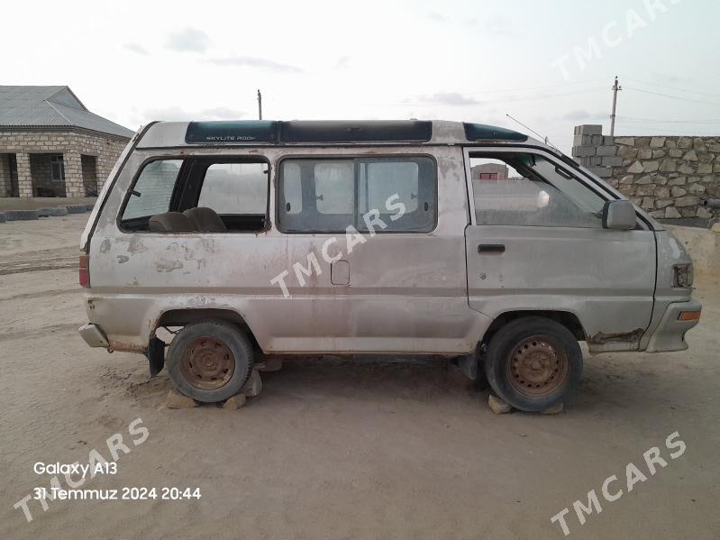 Toyota Town Ace 1998 - 4 000 TMT - Эсенгулы - img 3