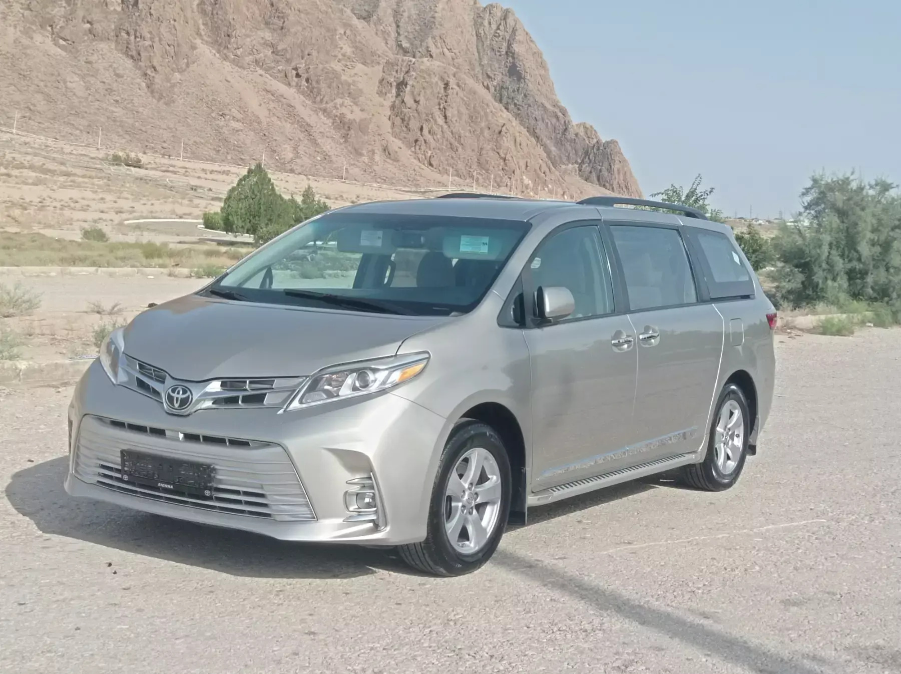 Toyota Sienna 2017 - 310 000 TMT - Balkanabat - img 2