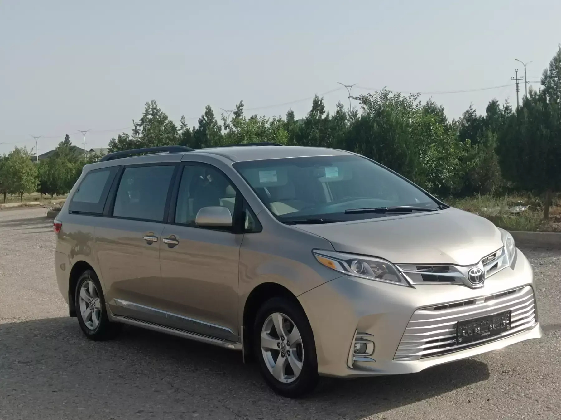 Toyota Sienna 2017 - 310 000 TMT - Balkanabat - img 3