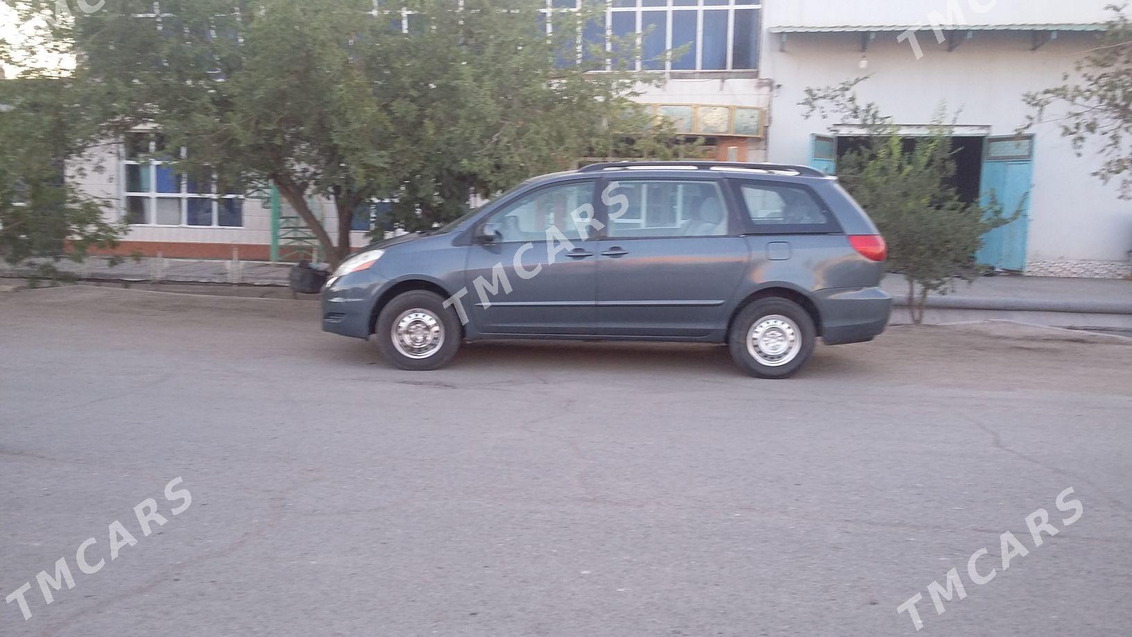 Toyota Sienna 2008 - 150 000 TMT - Gubadag - img 3