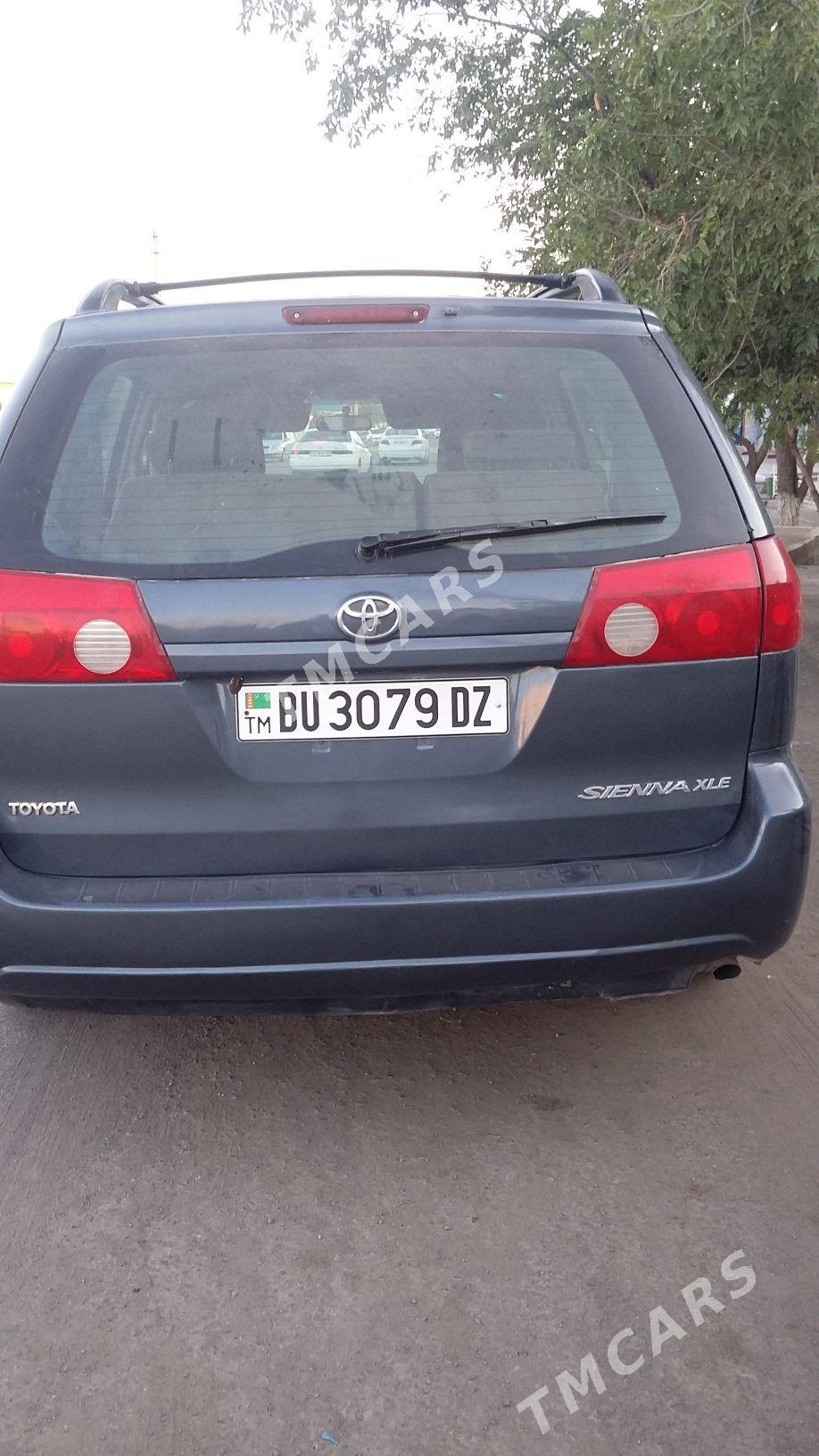 Toyota Sienna 2008 - 150 000 TMT - Губадаг - img 2